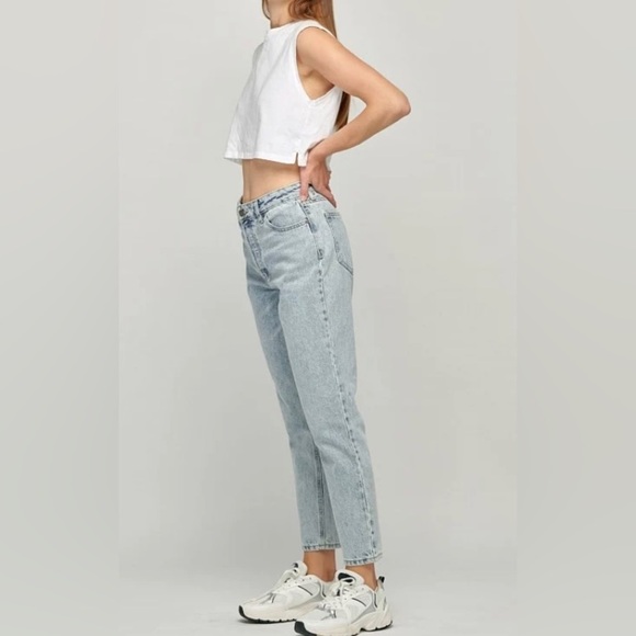 Hidden Tracey Light Wash Classic Clean Straight Jeans size 26 - Picture 9 of 10